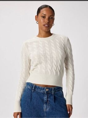 Quince Mongolian Cashmere Shrunken Cable
Crewneck Sweater - Ivory